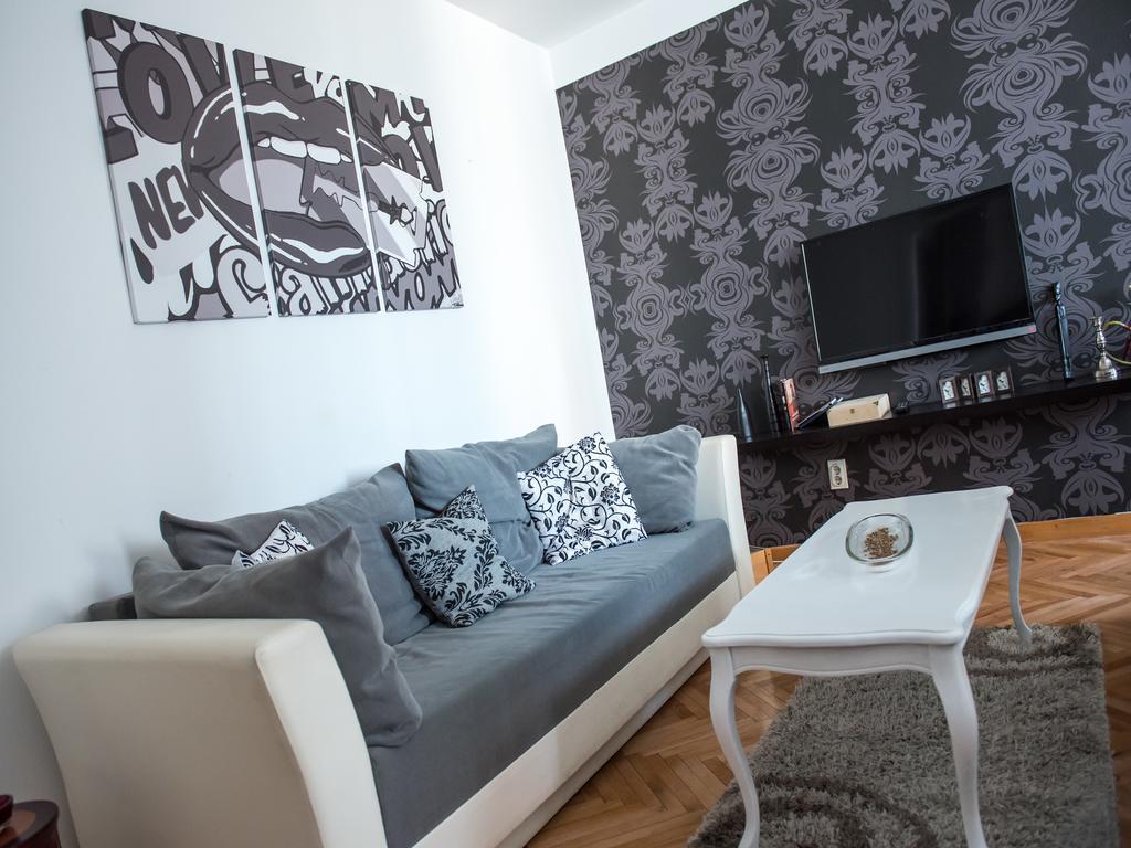 Apartment Marshall Resavska بلغراد الغرفة الصورة